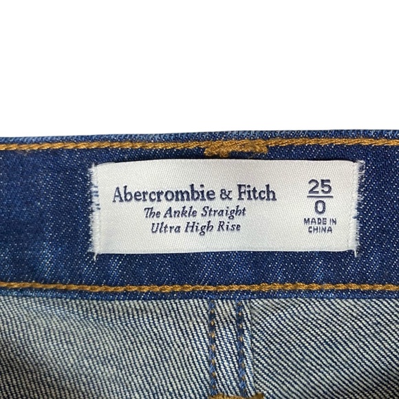 Abercrombie & Fitch Ultra High Rise Ankle Straight Jean Dark Wash 0/25 - Picture 7 of 8